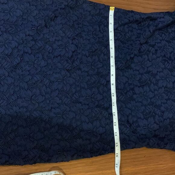Diane von Furstenberg Navy Lace Sheath Dress | Size 12 | 3/4 Sleeve Cocktail - Picture 10 of 10